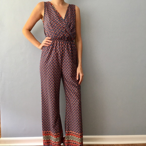 Runway Story Pants - Runway Story deep vneck wide leg jumpsuit EUC